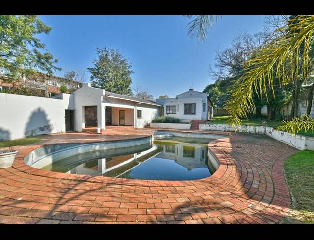 4 BEDROOM HOUSE FOR SALE IN LINDEN